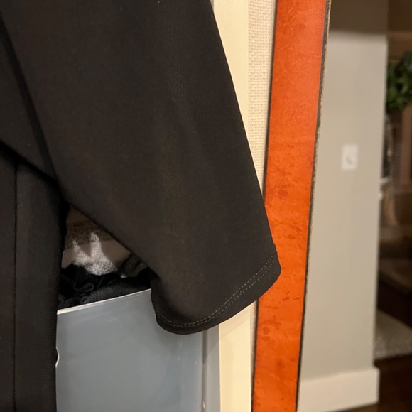 Ladies black dress - Picture 3 of 3